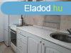 Elad 52 nm-es Feljtott Tglalaks Pcs Belvros 