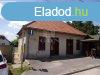 Elad zlethelyisg Ludnyhalszi, 	Kzponthoz kzeli