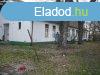 Elad vendglt Kecskemt, 	Reptr kzeli