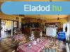 Rbacscsny - sszkomfortos 380 m2-es vendgl elad