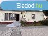 Gyr - 140 m2es vendglt ingatlan elad
