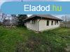 Elad 132m2-es tterem, vendgl, cukrszda, Gdll
