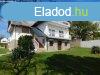 Medencs dlkomplexum s klnll csaldi hz Vonyarcon -