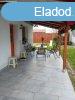 Elad 70 nm-es Feljtott Csaldi hz Gyomaendrd