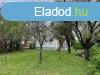 Balatonvilgosi csaldi hz, csendes utcban elad