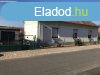 Hvzen 4.097 m2-es telken, 80 m2-es, 3 szobs, csaldi