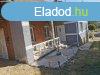 Elad csaldi hz Szakcson csendes utcban!