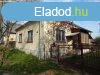 Elad Csaldi Hz Bhnyn ? Termszetkzeli Otthon Csendes 
