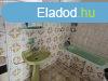 Elad 68 nm-es Csaldi hz jrnaf