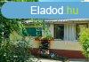 Elad csaldi hz rbottyn, 	csendes utcban
