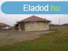 Elad csaldi hz Krmend, 	F
