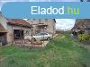 Elad csaldi hz rsekcsand, 	j sor