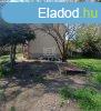 Elad csaldi hz rd, 	ptsi telek vagy feljtand hz