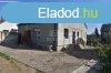 Elad csaldi hz Csehimindszent, 	Csendes utca
