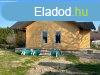 Elad j pts Csaldi hzak Balatonmriafrdn!