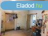 Kard centrumban csaldi hz elad!