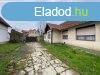 Bkscsabn 4 szobs csaldi hz belvroshoz kzel elad - B