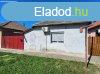 Elad csaldi hz Fegyvernek kzpontjban!