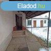 Szolnokon elad kettszbs 58 m2 csaldi hz.