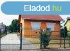 Szolnokon (Szandaszlsn) 2+1 szobs csaldi hz elad