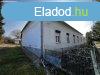 Elad csaldi hz Felsmocsoldon