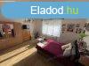 Elad csaldi hz vendghzzal Ssdon