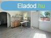 Elad 96 nm-es Feljtott Csaldi hz Pcs Belvros 