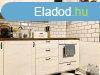 Elad Nyregyhzn egy nappali + 3 szobs, fldszinti laks 