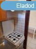 KIAD SZOLNOK BELVROSBAN 1. EMELETI 1 SZOBS LAKS AUTBE