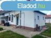 Elad 65 nm csaldi hz, Flphzn - Flphza