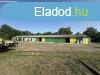 Kiad 800m2-es Raktr, Gdll