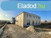 Elad 354m2-es Iparterlet, Gdll