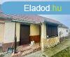 Elad 55 nm-es Feljtott Csaldi hz Kkics