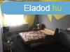 Elad 110 nm-es Csaldi hz Akaszt Dvcs part krnyke 