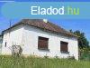 A feny hazjban Surdon elad feljtand csaldi hz
