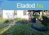 Elad csaldi hz rd, 	Saroktelek - rdliget - csaldi hz